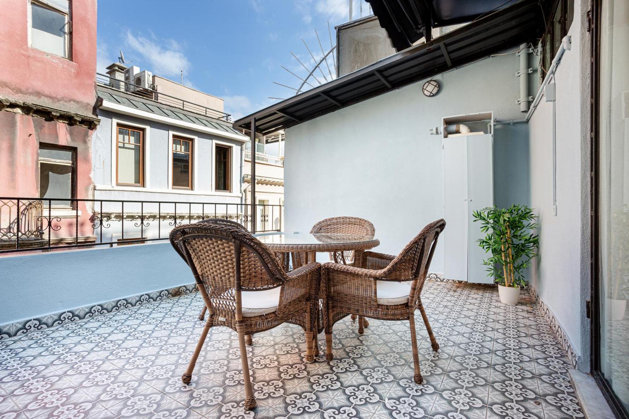 Port Galata Suites Istanbul Bagian luar foto